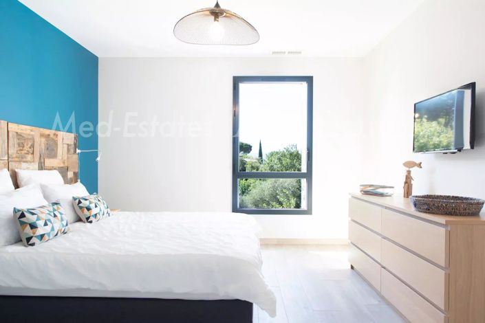 Image No.5-Maison de 5 chambres à vendre à Grimaud