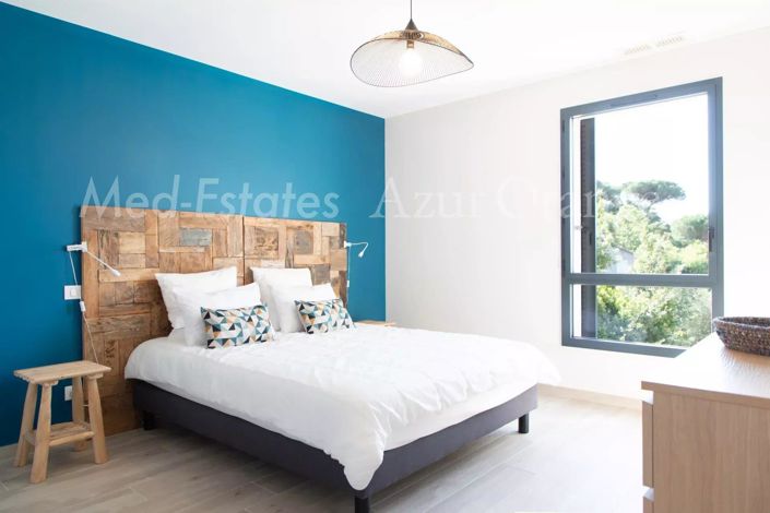 Image No.4-5 Bed House for sale