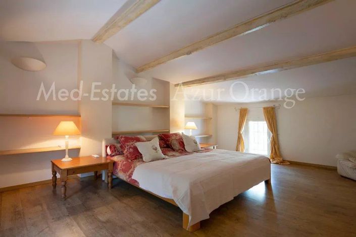 Image No.33-6 Bed House for sale