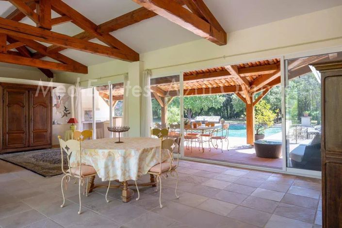 Image No.44-6 Bed House for sale