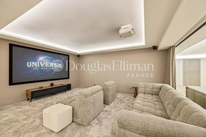 Image No.11-7 Bed House for sale