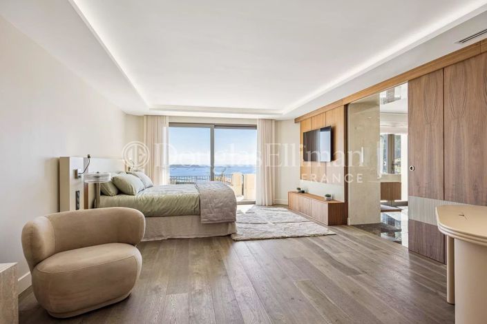 Image No.7-7 Bed House for sale