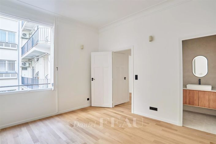 Image No.15-Appartement de 2 chambres à vendre à Paris