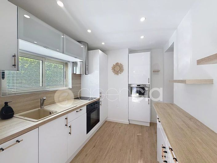 Image No.9-1 Bed House for sale