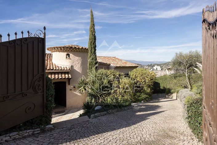 Image No.3-4 Bed House for sale