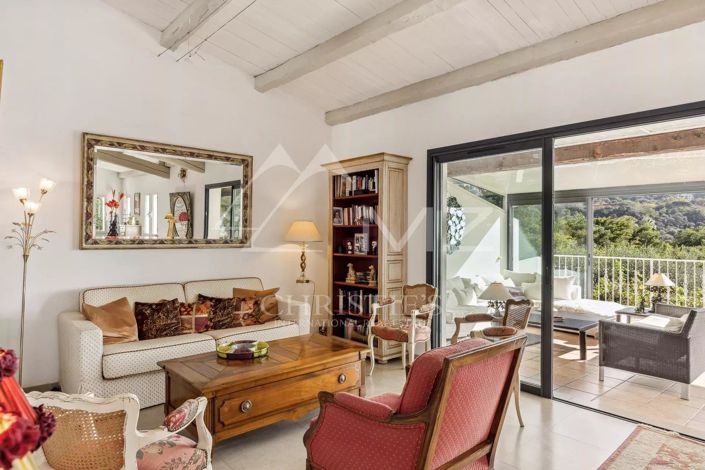 Image No.3-4 Bed House for sale