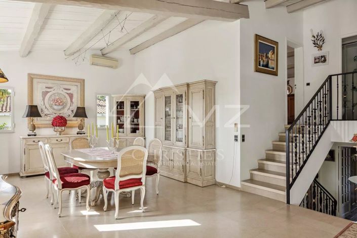 Image No.5-4 Bed House for sale