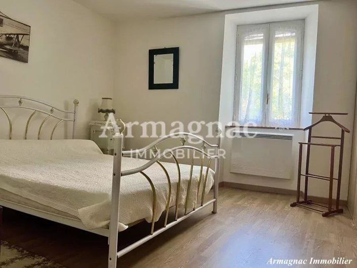 Image No.16-5 Bed House for sale