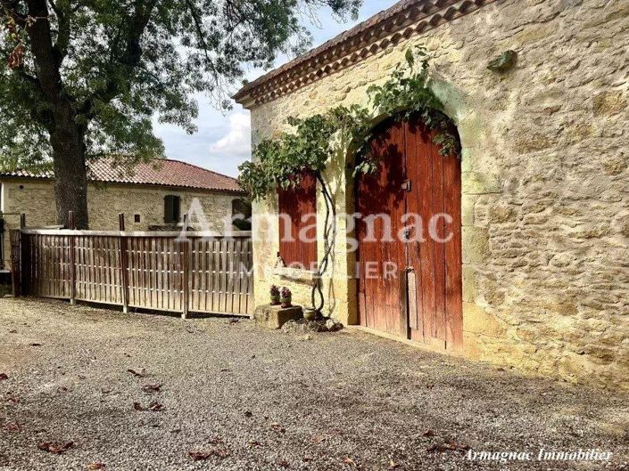 Image No.2-5 Bed House for sale