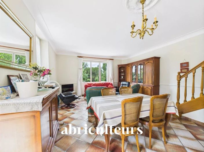 Image No.10-4 Bed House for sale