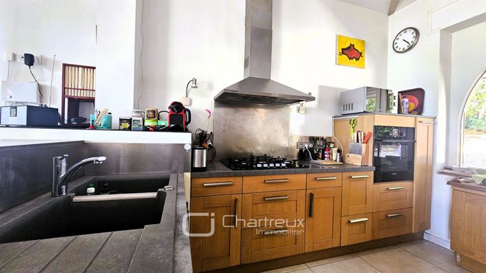 Image No.8-4 Bed House for sale