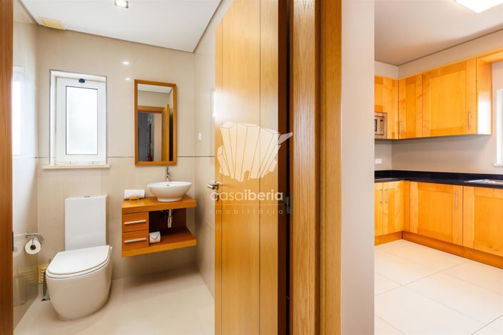 Image No.22-2 Bed House for sale