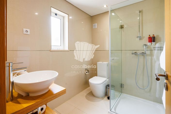 Image No.46-3 Bed House for sale