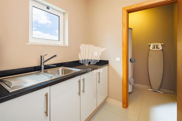 Image No.28-3 Bed House for sale