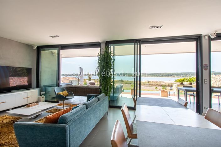 Image No.6-4 Bed House for sale