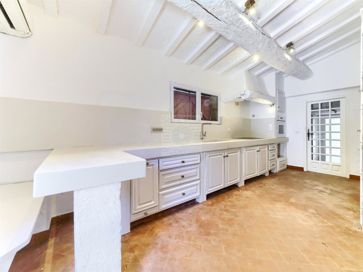 Image No.7-4 Bed House for sale