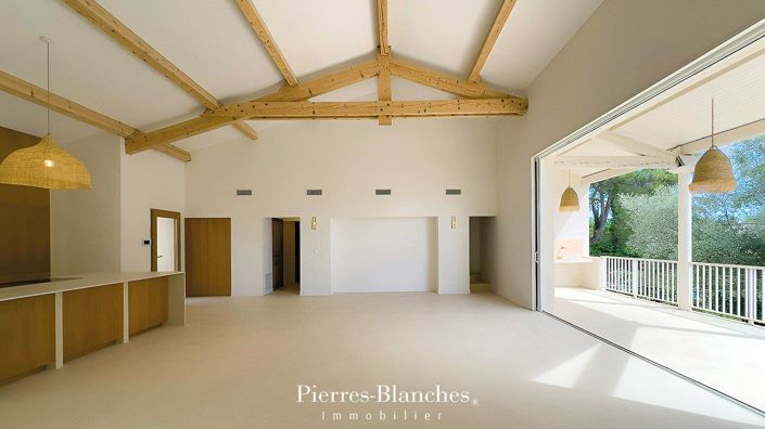 Image No.3-4 Bed House for sale