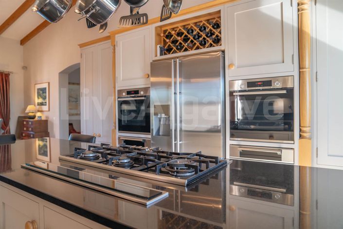 Image No.10-4 Bed House for sale