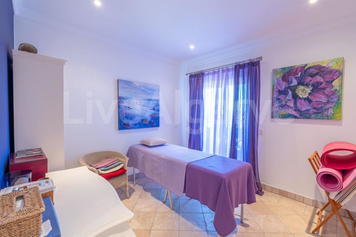 Image No.23-4 Bed House for sale