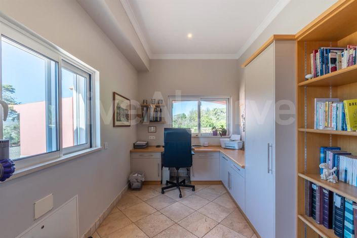 Image No.31-4 Bed House for sale