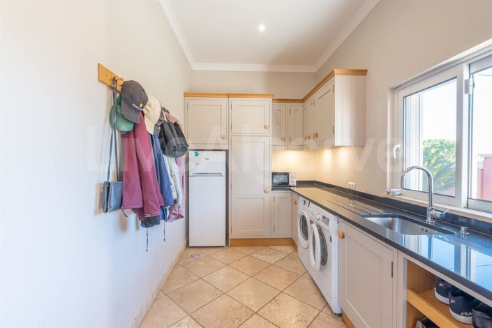 Image No.32-4 Bed House for sale