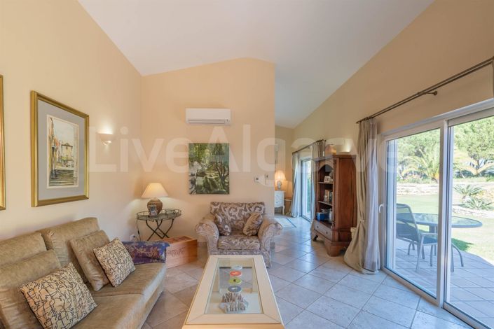 Image No.35-4 Bed House for sale