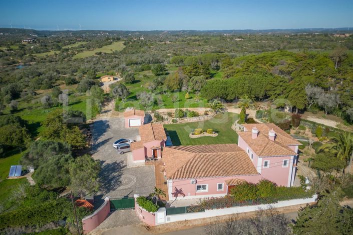 Image No.40-4 Bed House for sale