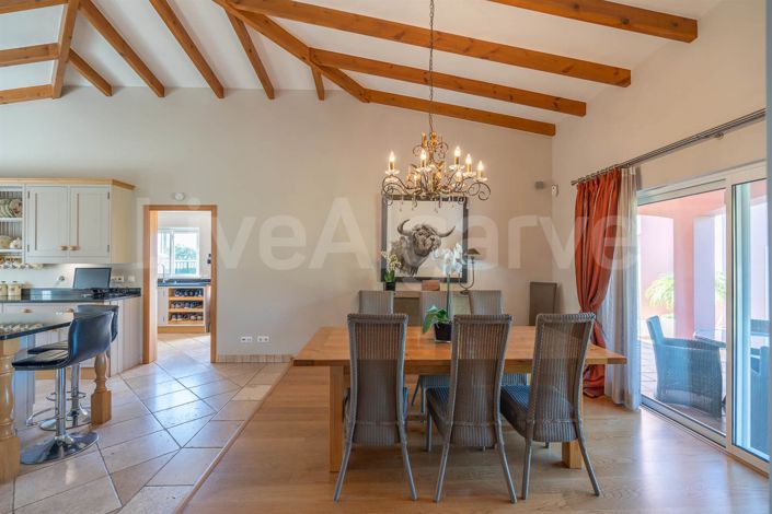 Image No.7-4 Bed House for sale