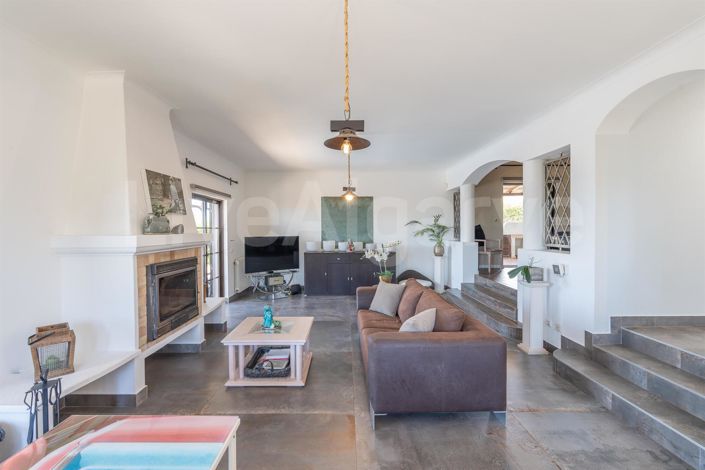 Image No.11-4 Bed House for sale