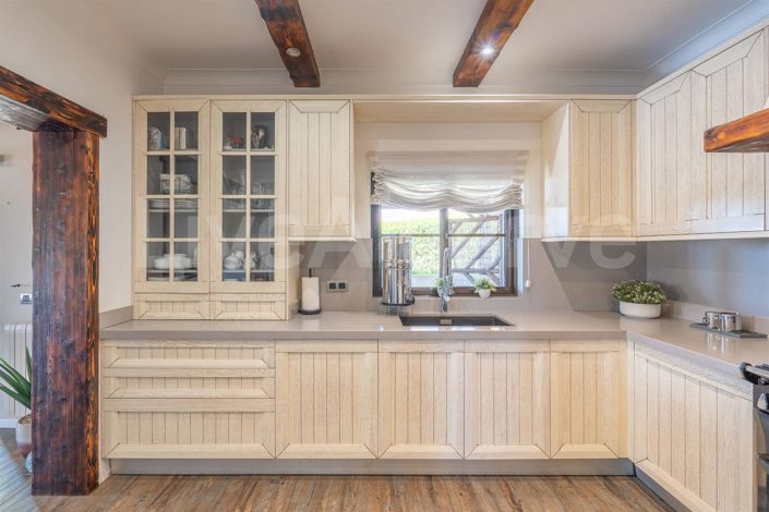 Image No.15-4 Bed House for sale