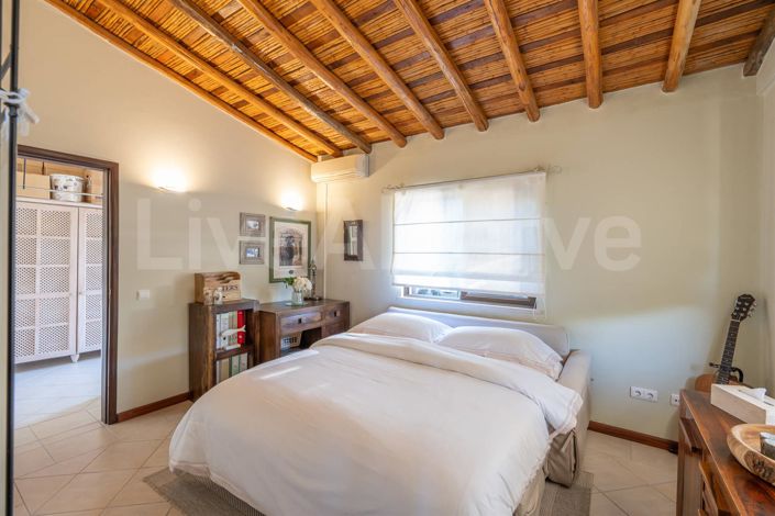 Image No.39-4 Bed House for sale