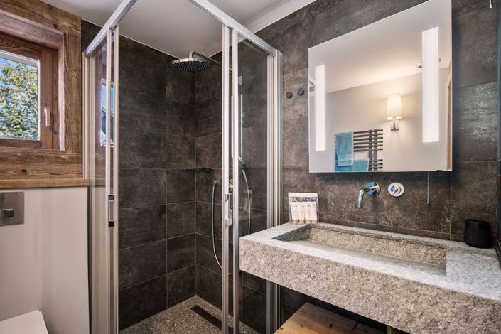 Image No.12-4 Bed House for sale