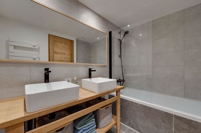 Image No.14-7 Bed House for sale