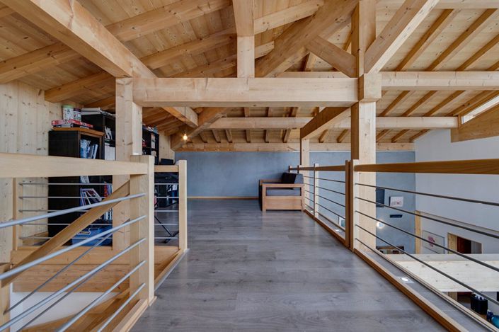 Image No.9-7 Bed House for sale