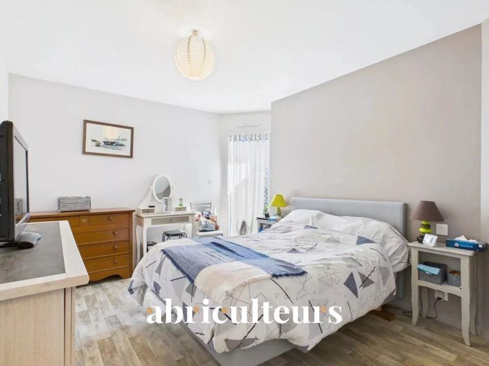 Image No.16-7 Bed House for sale