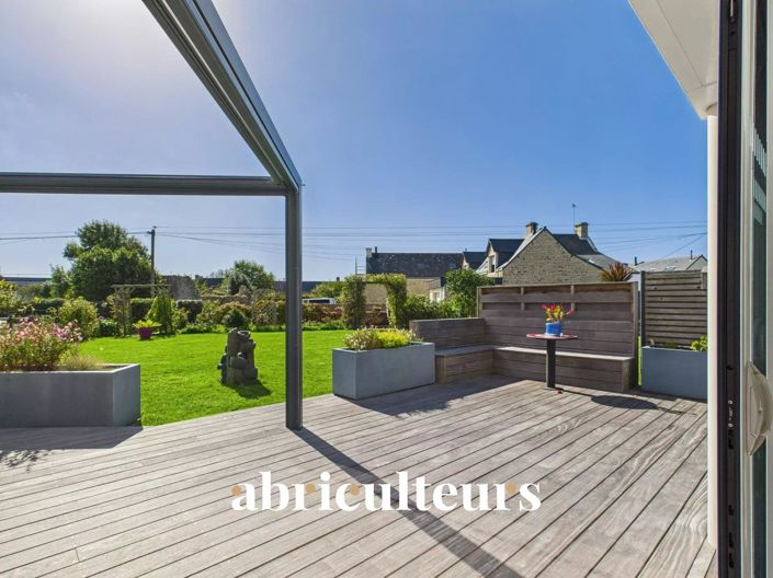 Image No.6-7 Bed House for sale