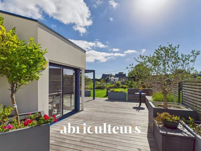 Image No.7-7 Bed House for sale