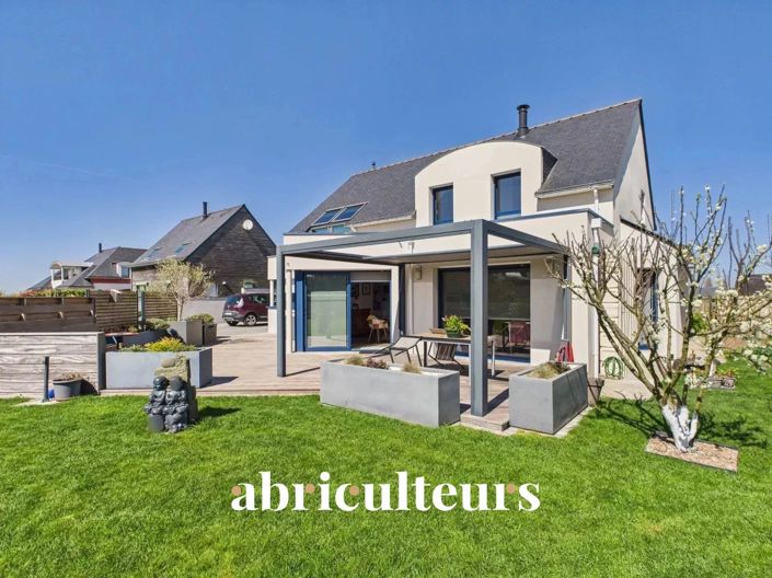 Image No.8-7 Bed House for sale