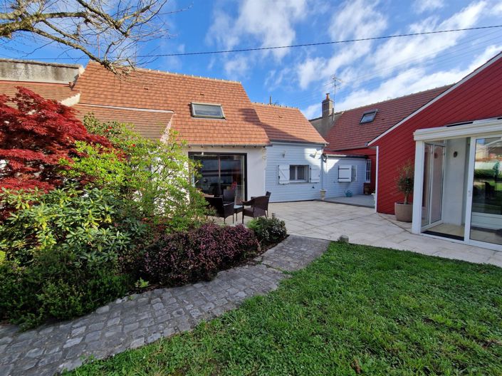 Image No.1-4 Bed House for sale