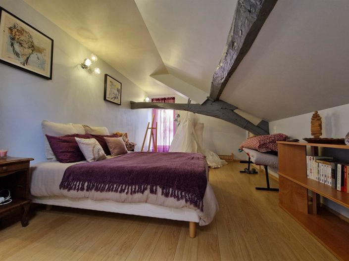 Image No.18-4 Bed House for sale