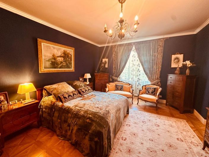 Image No.19-6 Bed House for sale