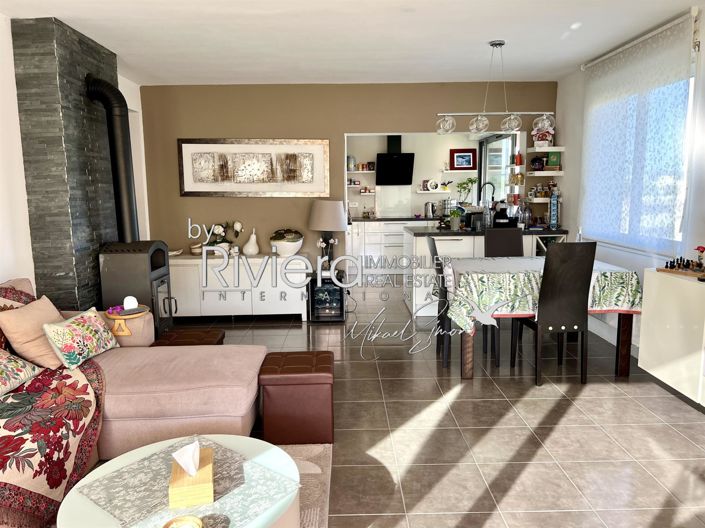 Image No.10-3 Bed Apartment for sale