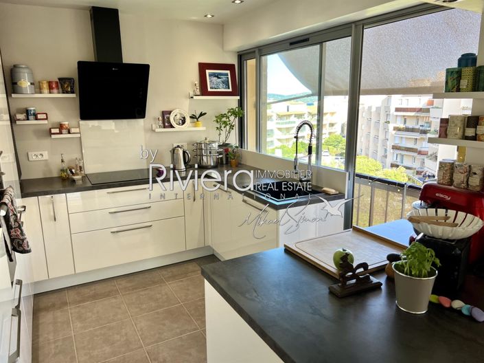 Image No.5-3 Bed Apartment for sale