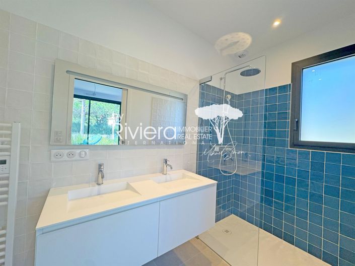 Image No.22-4 Bed House for sale