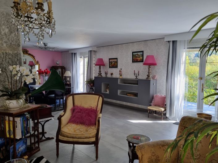 Image No.11-4 Bed House for sale