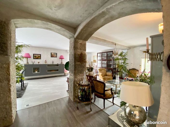 Image No.3-4 Bed House for sale