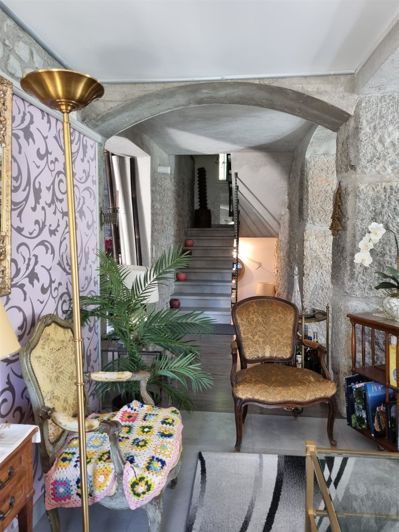 Image No.9-4 Bed House for sale