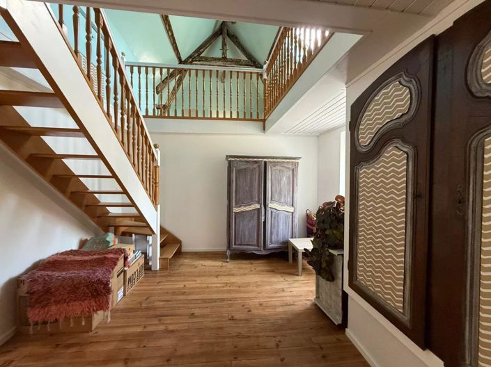 Image No.12-6 Bed House for sale