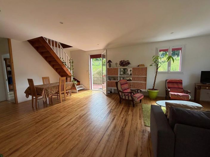 Image No.3-6 Bed House for sale