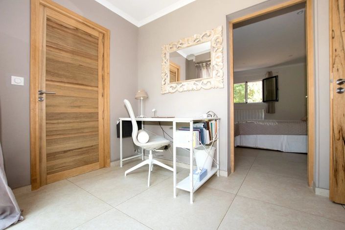 Image No.15-5 Bed House for sale